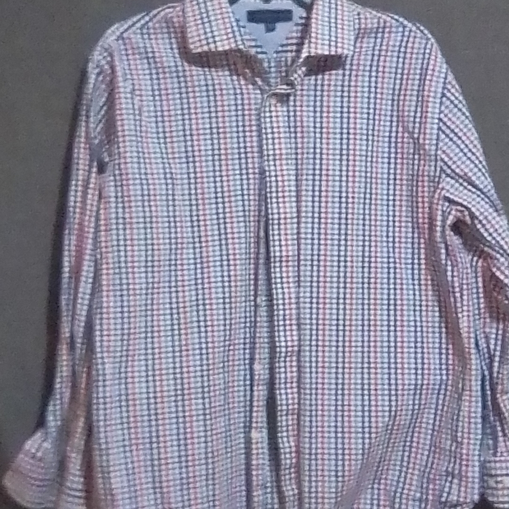 Tommy Hilfiger Button Down Red, Blue, and White Shirt in Great Condition.